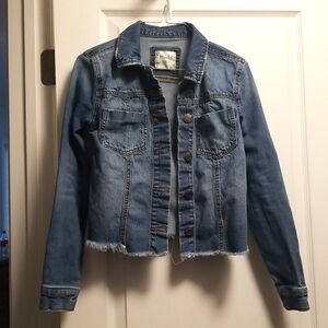 Mudd Blue Distressed Cropped Denim Jacket Women’s Size Small